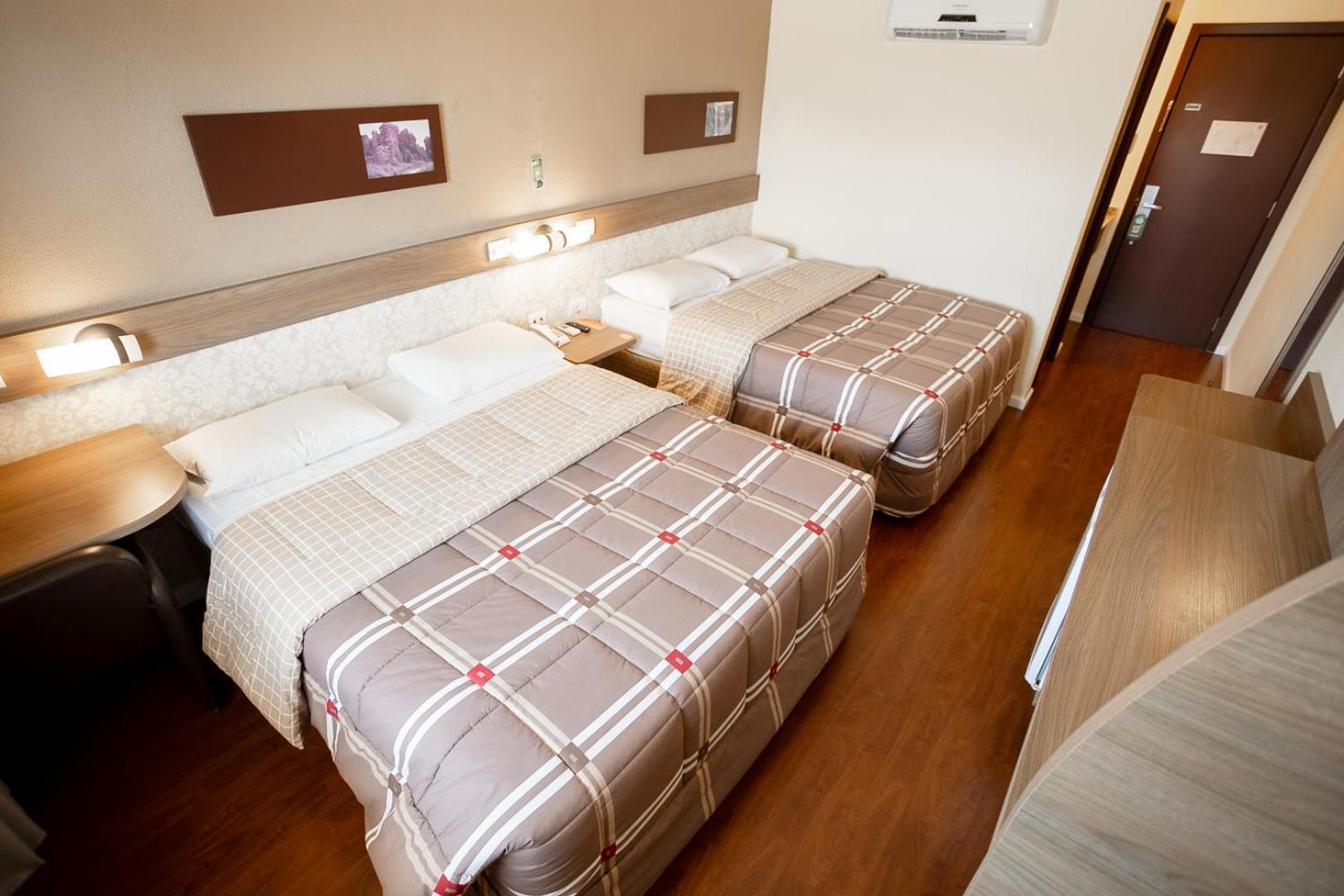 Hotel 10 Ponta Grossa Понта-Гросса Экстерьер фото