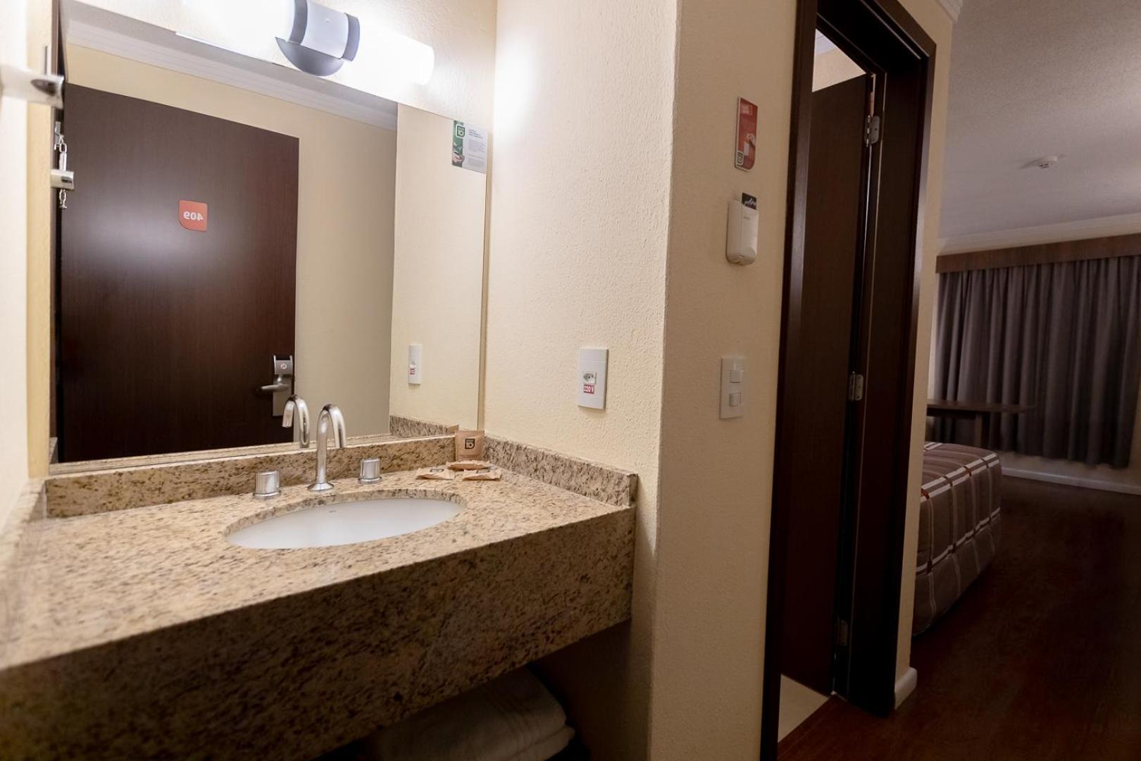 Hotel 10 Ponta Grossa Понта-Гросса Экстерьер фото