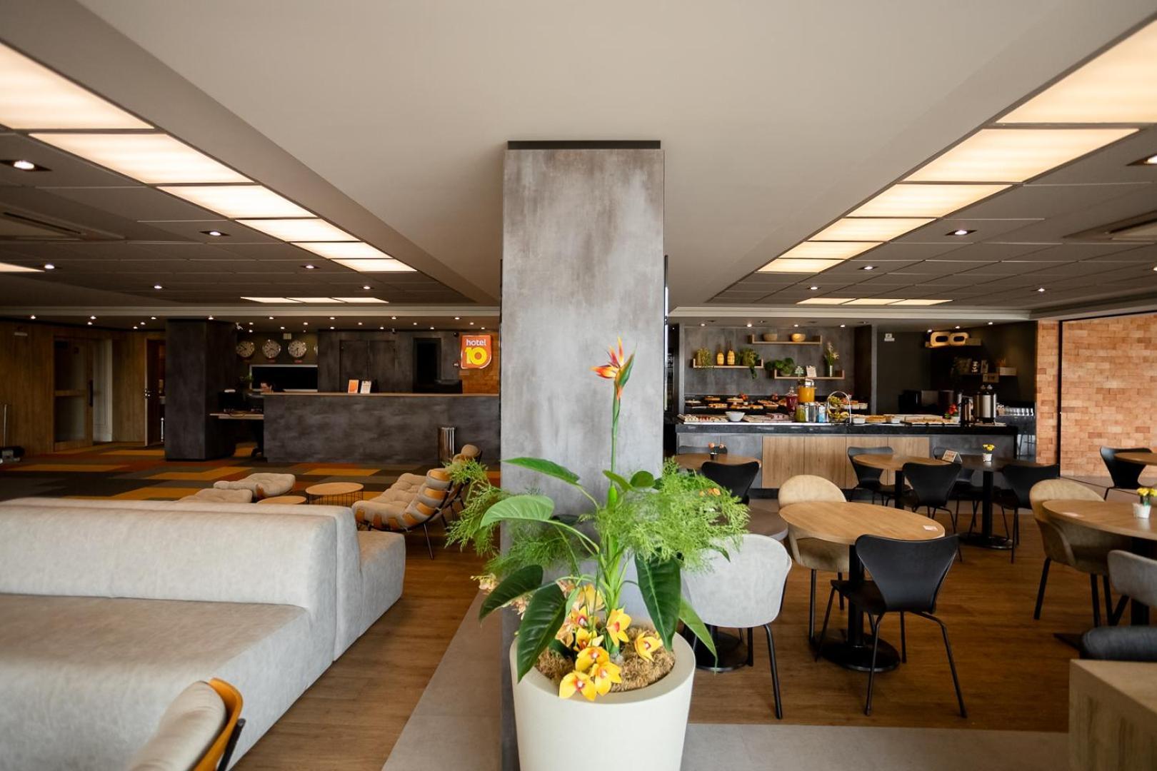 Hotel 10 Ponta Grossa Понта-Гросса Экстерьер фото